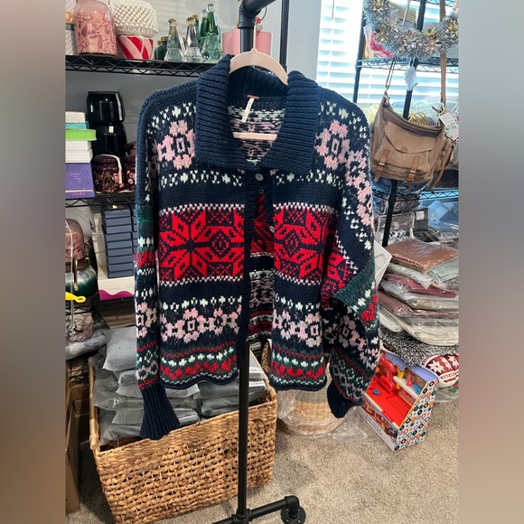 Free People Snowdrift Cardigan, LARGE NWOT - Picture 4 of 6